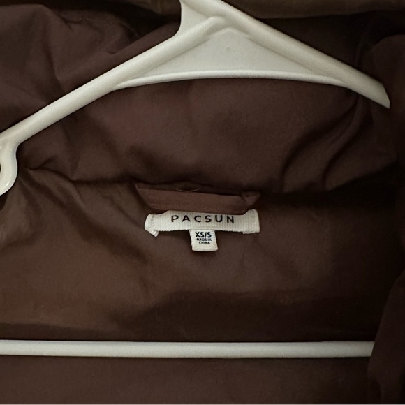 PACSUN BEOWN CROPPED PUFFER - Picture 3 of 3